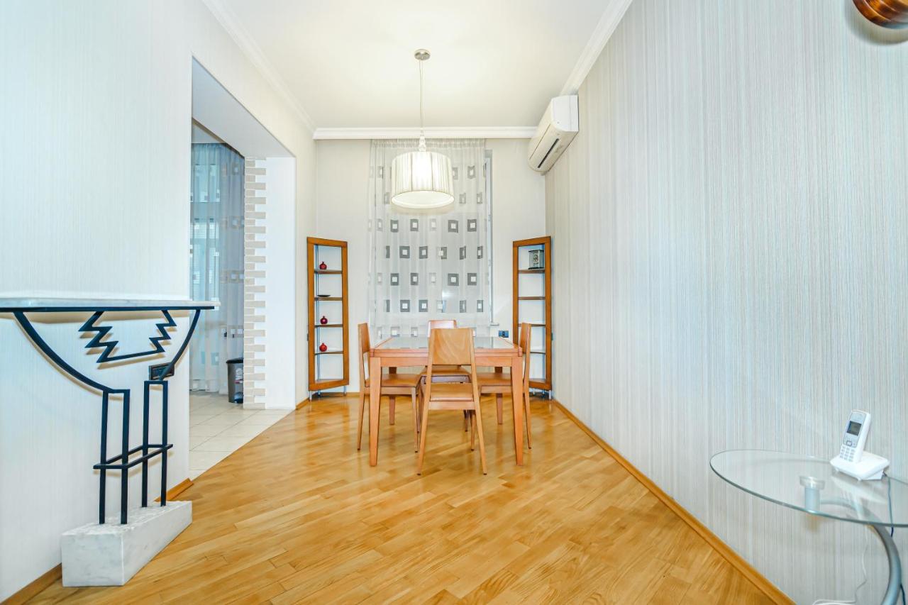 Vip Apartamen Nizami Street Baku Exterior foto