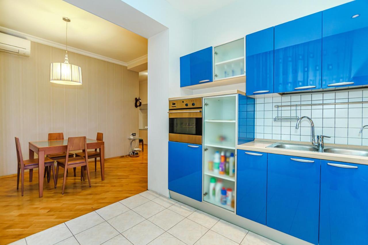 Vip Apartamen Nizami Street Baku Exterior foto